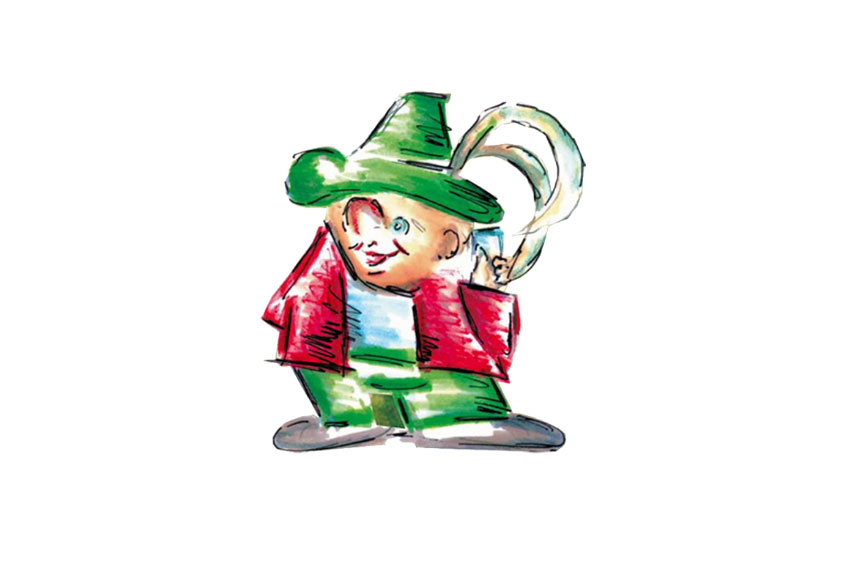 Lustiger Zwerg in grüner Hose und weißem T-Shirt mit roter Jacke. Er trägt einen grünen Jägerhut mit zwei langen Federn und hat ein vermitztes Lächeln. Seine lange rote Nase fällt auf, der rechte Arm ist hinter dem Rücken, während der linke Arm an den Fed